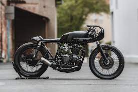 a stealthy cb550 cafe racer from hookie