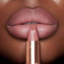5 best lipstick colors for women with a