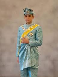 H tjong, k gong, l chen, f alber. Mengenal Tengku Hassanal Putra Mahkota Sultan Pahang Yang Baru Dilantik Lifestyle Liputan6 Com