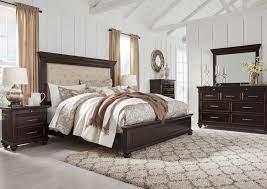 Brynhurst Queen Size Bedroom Set Dark