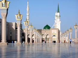 Masjid nabawi dibangun pada saat rasulullah baru saja menjejakkan kaki di madinah bersama para sahabatnya. 75 Masjid Wallpapers On Wallpapersafari