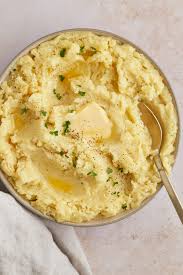 vegan roasted garlic mashed potatoes