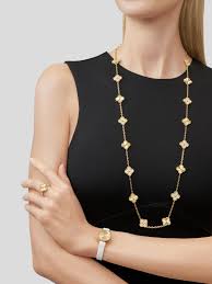 vine alhambra long necklace 20