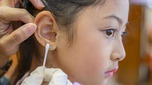 Mon enfant veut se faire percer les oreilles