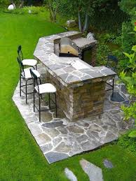 Awesome Outdoor Kitchens With Bars