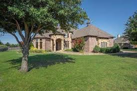 homes with pools in denton tx