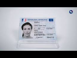 IN Groupe | Découvrez la nouvelle carte nationale d'identité électronique française - YouTube