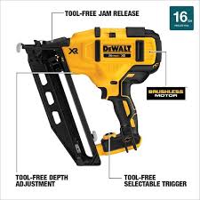 dewalt 20v max xr lithium ion 16 gauge