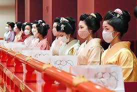 geisha maiko trainees to shed makeup