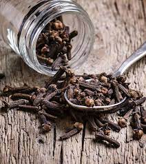 clove oil for toothache relief