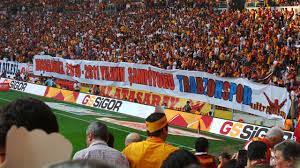File:Galatasaray Trabzonspor pankart.JPG - Wikimedia Commons