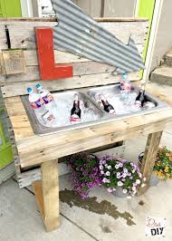 remodelaholic 30 outdoor pallet projects