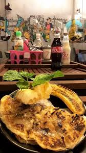 And the food offered by street vendors is very cheap and very good. Banngkok Street Food Sediakan Pelbagai Makanan Thai Asli