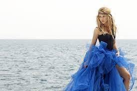 Need more high resolution pictures? Shakira Blue Dress Hd Wallpapers Free Download Wallpaperbetter