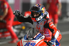 Martín, poleman | jorge martín, rookie de la categoría de motogp, consigue adjudicarse la pole position del gp doha (1'53.106), la nº22 de su trayectoria deportiva. C7wvnfplhslqim