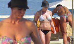 Ab-tastic! Jaime Pressly parades her incredible bikini body and looks twice  as nice in two tiny swimsuits | Daily Mail Online