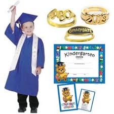 17 Best Kindergarten Preschool Graduation Caps Gowns