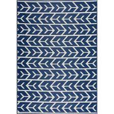 I needed a huge outdoor rug to go under my furniture in my gazebo but the cost for one the size i needed was astronomical! Amsterdam Navy And Creme 4 Ft X 6 Ft Geometric Polypropylene Indoor Outdoor Rug Playa 4 X6 Amsterdam Navy Creme The Home Depot