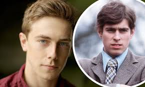 While queen elizabeth ii's two oldest children, prince charles and princess anne, have played major roles on the crown, season 4 formally introduced prince andrew, who is portrayed by newcomer tom byrne. The Crown Series 4 Rising Actor Tom Byrne Is Cast To Play A Young Prince Andrew Daily Mail Online
