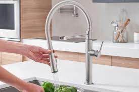 the best kitchen faucet brands of 2023