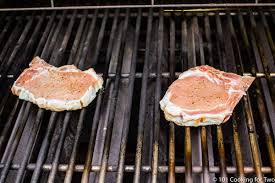 how to grill pork chops on a gas grill