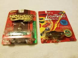 2 Johnny Lightning 1 64 Scale Diecast Cars Nip