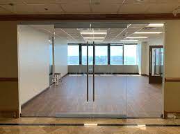 Commercial Glass Glass Entryways