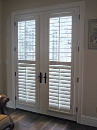 Actually, french door window treatment is almost the same as with usual. Interior Simple White Venetian Blinds On Bi Fold Glass Door Blinds For Patio Doors Windowcoveri Blinds For French Doors Patio Door Blinds French Door Shutters