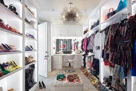 walk in closet with dressing table