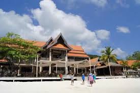 Penginapan berdekatan jeti & bersebelahan dengan pantai. Pakej Pulau Pulau Malaysia Holidaygogogo