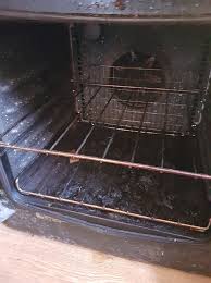 Mrs Hinch Fan Cleans Her Oven For The