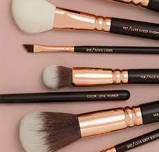 how to clean makeup brushes and sponges