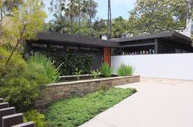 Ethereal Steel and Glass in Los Angeles  Case Study House         Drew de la Houssaye   Case Study House   