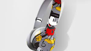 Beats Solo 3 Mickey Mouse Edition - phiên bản kỷ niệm 90 năm ra mắt chú chuột  Mickey