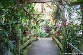 myriad botanical gardens crystal bridge
