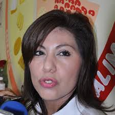 La presidenta del patronato del DIF Carmen, Karina Pozo de González, dejó en claro que los nuevos titulares de las áreas suscritas al DIF Carmen son de su ... - fdretere6363