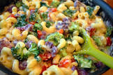 healthy  fast  and delicious macaroni and cheese with vegetables