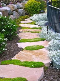 Sie sollten große steine mit kleinen steinen mischen, d. 60 Ideen Und Beispiele Fur Eine Schone Gartenweg Gestaltung