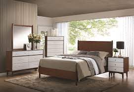 Free delivery & warranty available. Oakwood Mid Century Modern 4 Piece Queen Panel Bedroom Set In Golden Brown