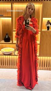 gwyneth paltrow wears vine valentino