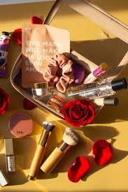 your makeup bag clutter free