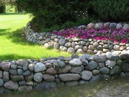 rock retaining wall