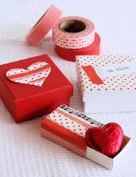 Looking for a thoughtful gift this valentine's day? 11 Sweet Gift Wrapping Ideas For Valentine S Day