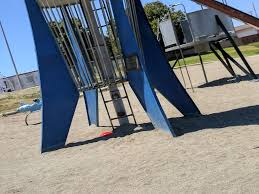 They have a huge area to run with the kids, trials near the lower part of the park and an active community center with many activities for young and old. Los Arboles Rocketship Park 5101 Cll De Ricardo Torrance Ca 90505 Usa