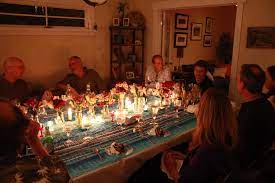 The unfussy perfection of inviting people to break bread together at home. Hosting A Dinner Party In A Home That S Not Yours Do Or Don T Six Twists