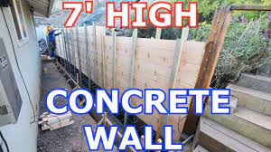 pour concrete retaining wall