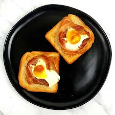 eggs bacon and toast in air fryer