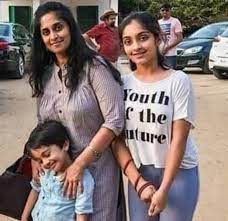 Official page of anoushka ajithkumar. Ajith S Daughter Anoushka Has Become So Tall And Beautiful That She S Unrecognisable Jfw Just For Women
