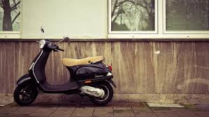 Motocykl w firmie i motorower – jak odliczać podatek?