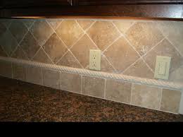 Each of the travertine tile in this backsplash takes the soft shade of brown, some seem to prefer the dark shade of brown. 24 Travertine Backsplash Ideas Travertine Backsplash Backsplash Travertine